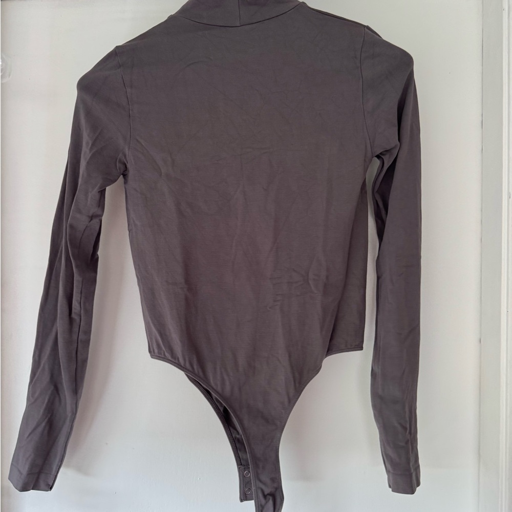 Garage mockneck longsleeve bodysuit, size small